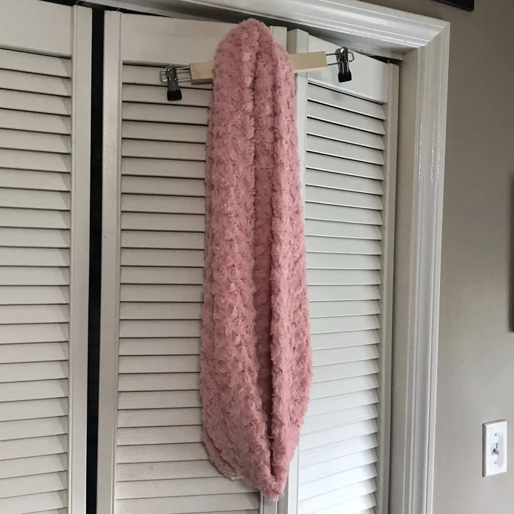 Infinity‎ Scarf NWOT